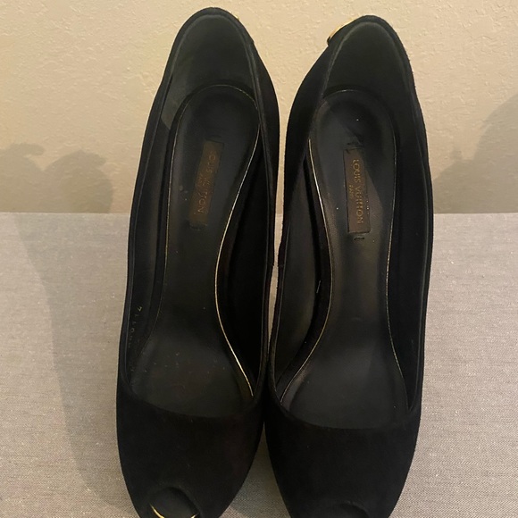 Authentic Louis Vuitton Heels Size 38! - Picture 3 of 6